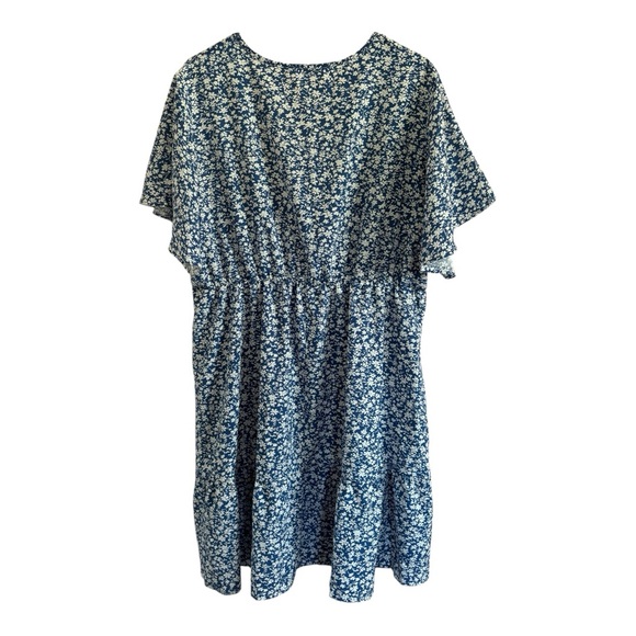 SHEIN Curve + Plus 2X Blue & White Floral V-Neck Ruffle Sleeve Dress - Picture 5 of 8